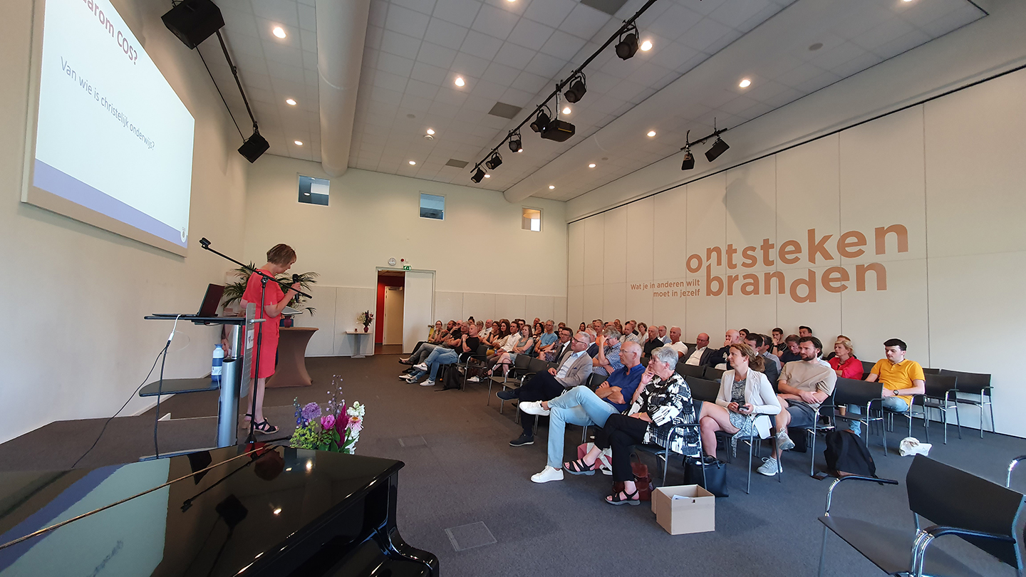 Aftrap van christelijke opleidingsschool (COS): toekomst voor christelijk onderwijs