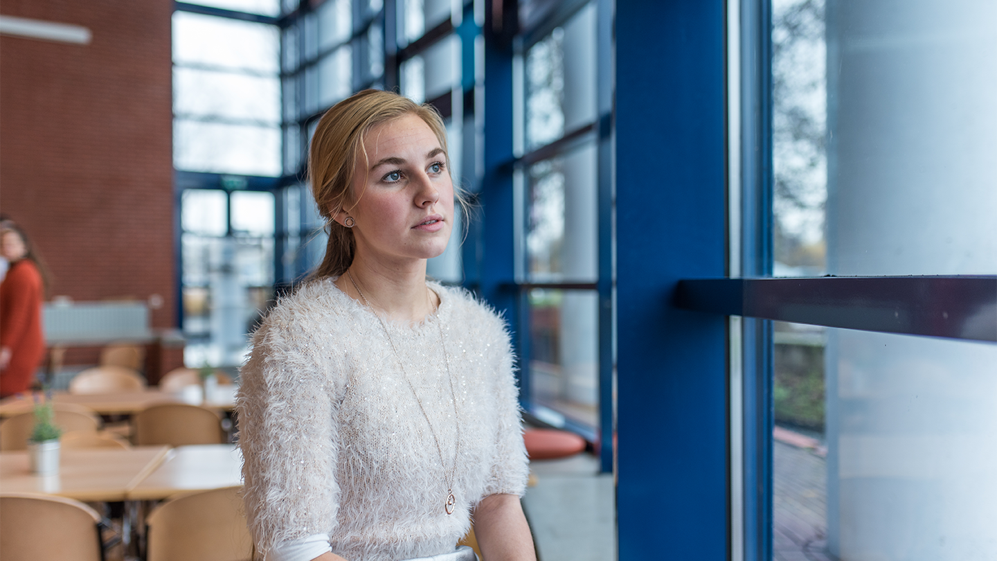 Hoe voorkom je mentale problemen bij jongeren door de lockdown?