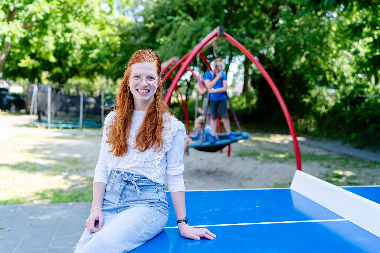 Elisabeth op het schoolplein