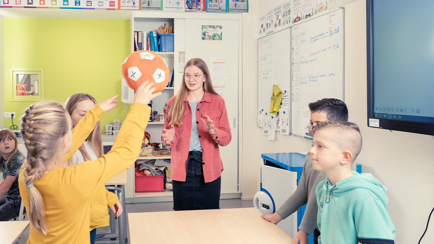 Meedoen schept een band met kinderen